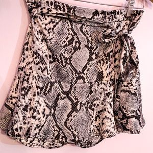 Snake print SKORT - Medium